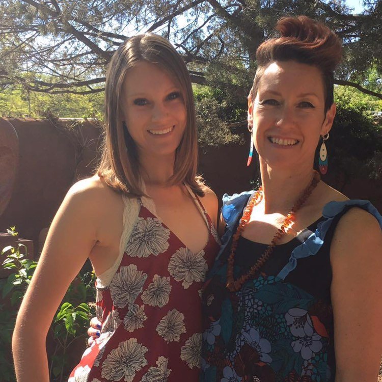 -Mom & Daughter- #dRB3rlP2